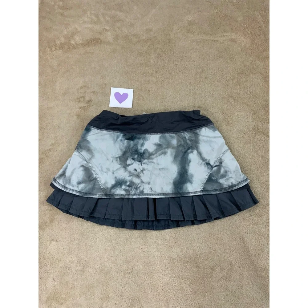 Lululemon Athletica Resolution Skort Lined Womens‎ 4 Grey Coal Vapor Dye EUC